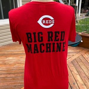 VS PINK Cincinnati Reds Shirt